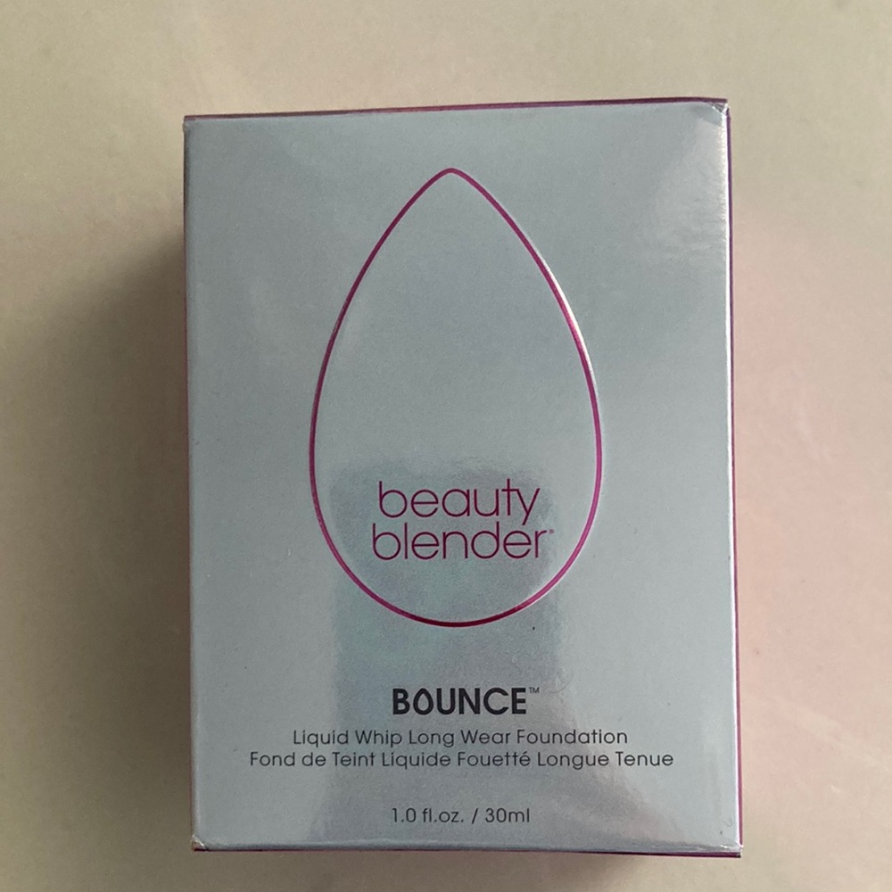 Beauty blender bounce foundation in the shade 2.5N